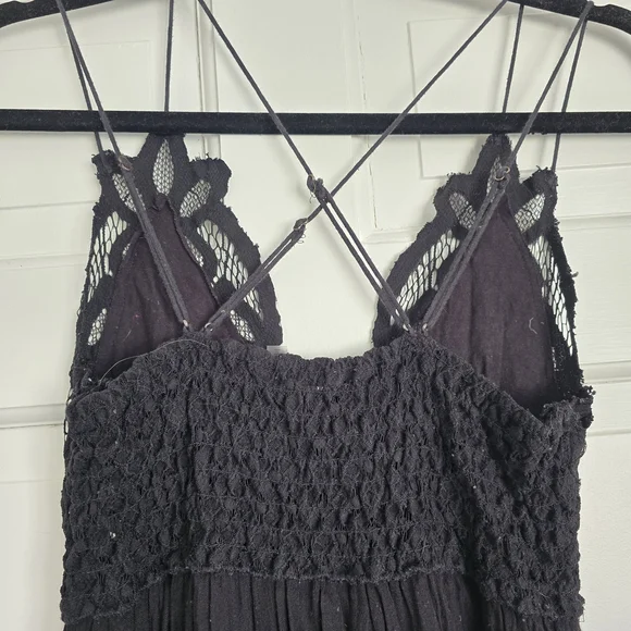 Adella Black Maxi Dress - Picture 3 of 4